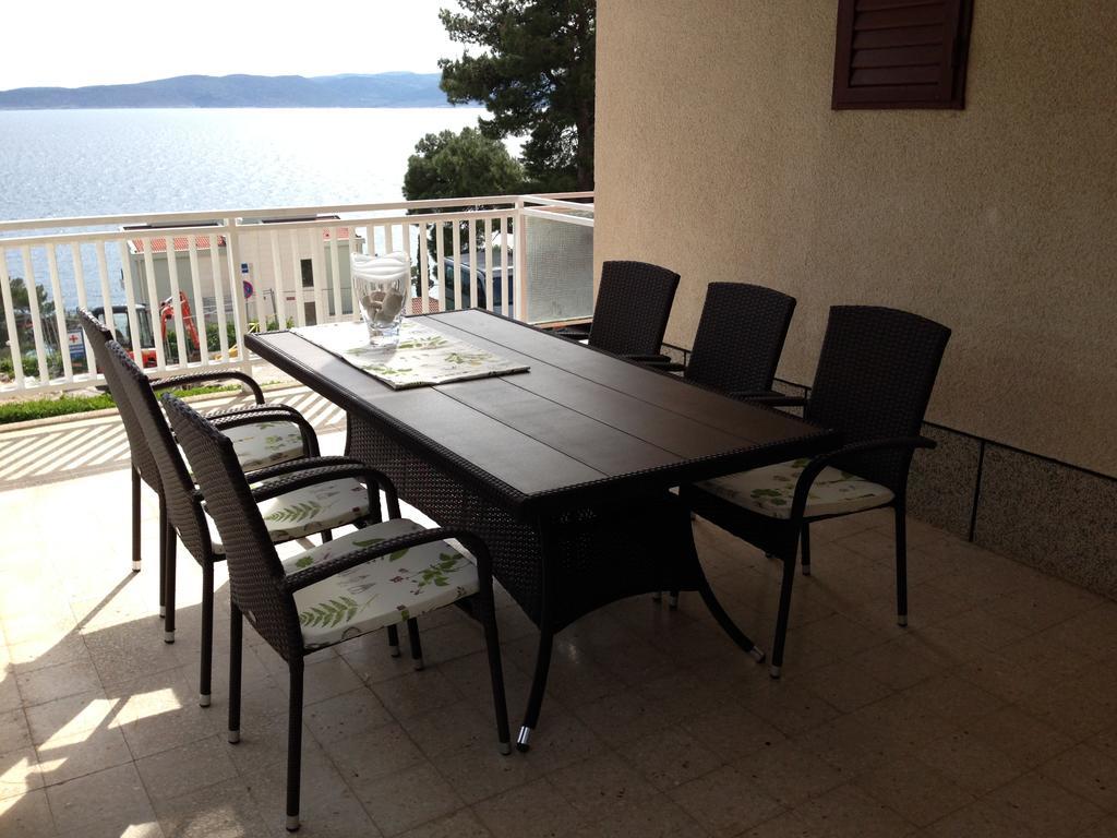 Apartments Villa Karme Brela Rom bilde